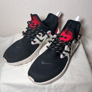 NIKE REACT PRESTO